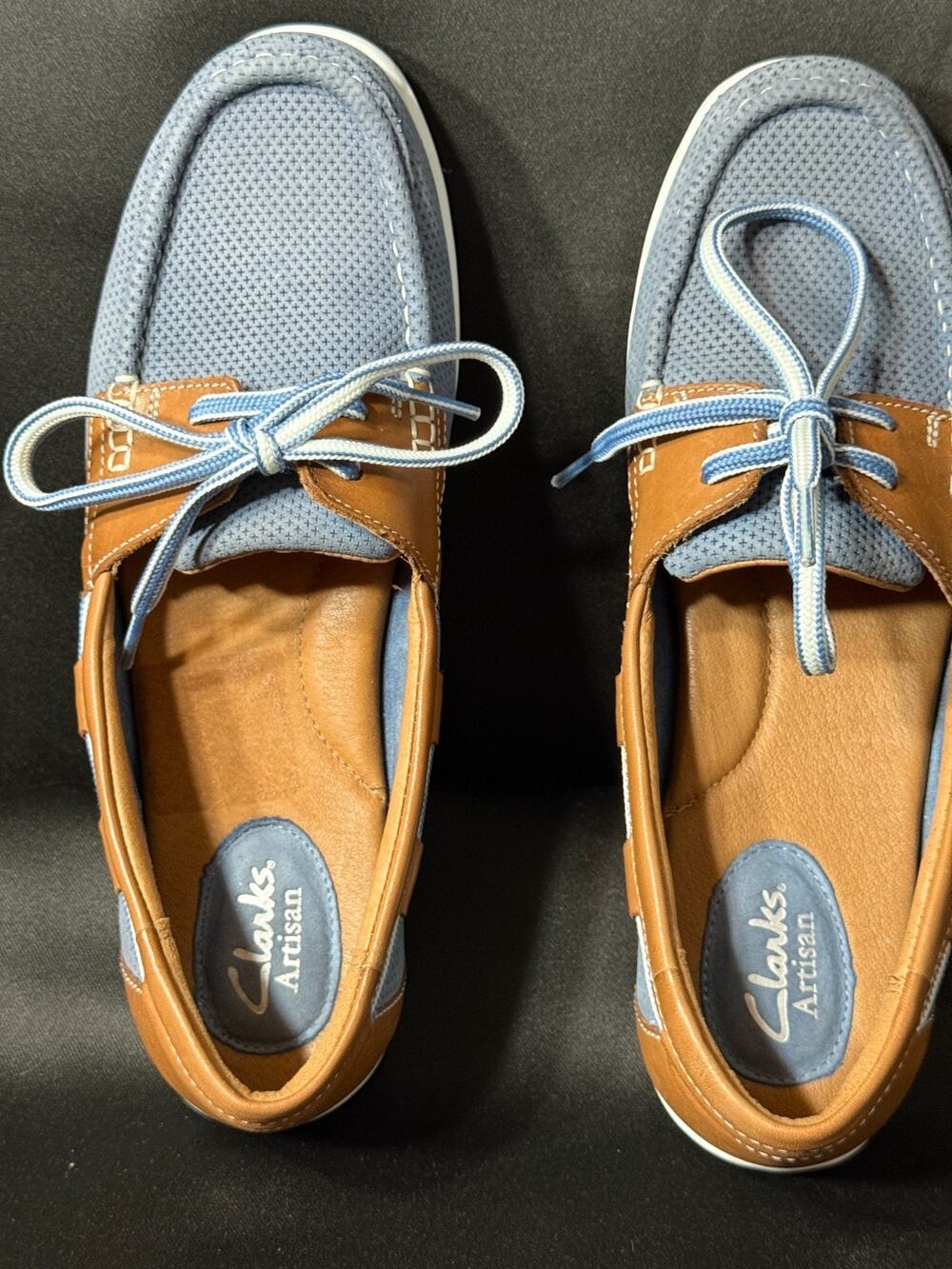 Clarks Artisan Womens 9N Blue Tan Leather Boat Shoes Moc Toe Lace Up Comfort